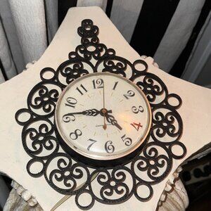 MCM Kitchen Wall Clock General Electric 2151 Black Keeps Perfect Time Retro